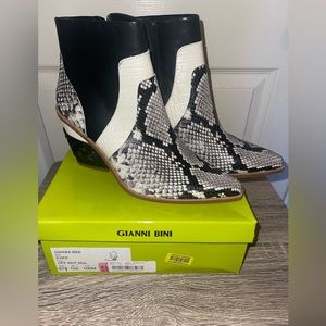 Gianni Bianni Snakeskin booties
